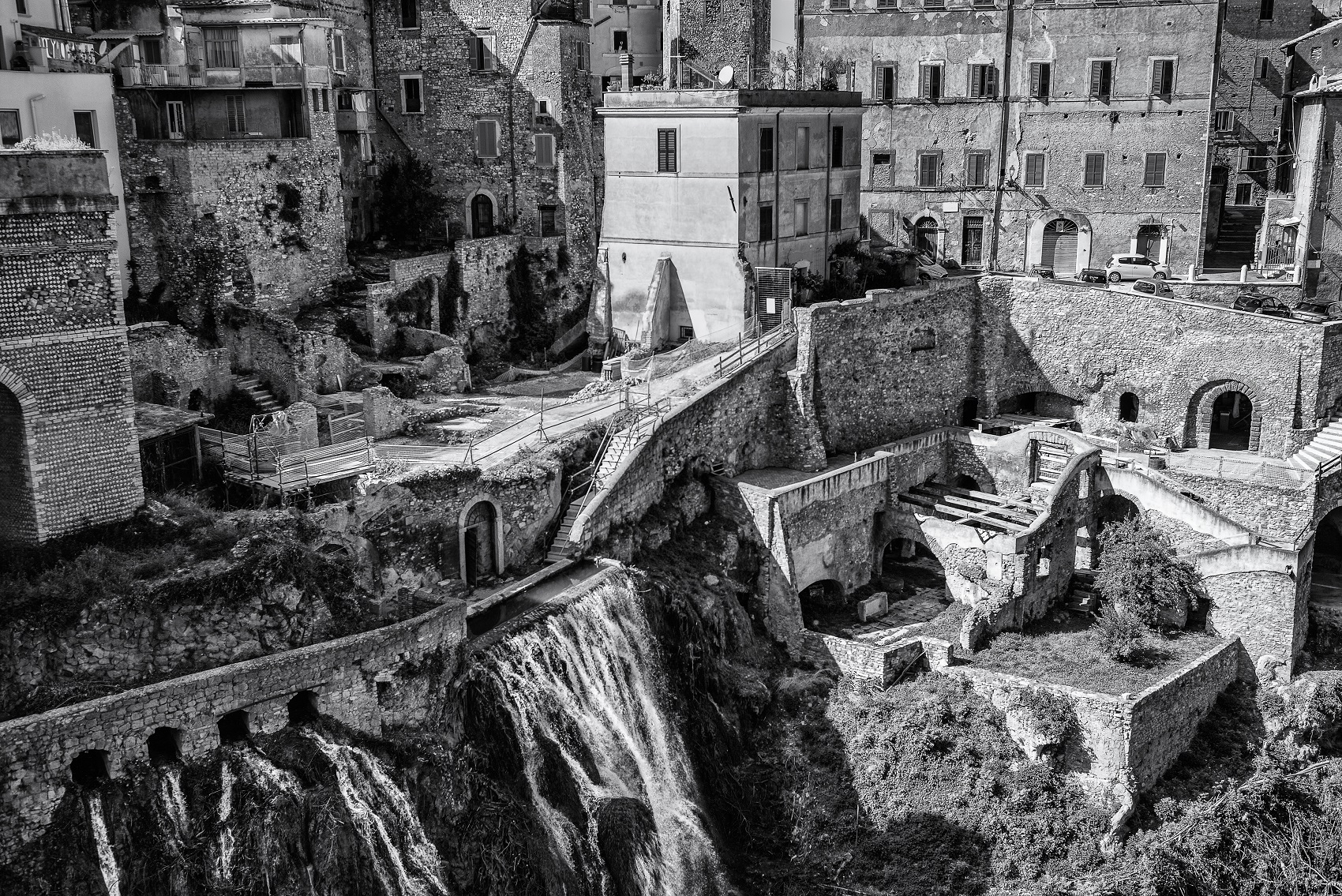 <small>Little Waterfalls under the Ponte Gregoriano in Tivoli, Lazio, about 30 kilometres north east of Rome.</small>