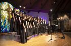 Jean-Marie Kent conducting Arioso, the top treble choir from Seattle Children's Chorus.