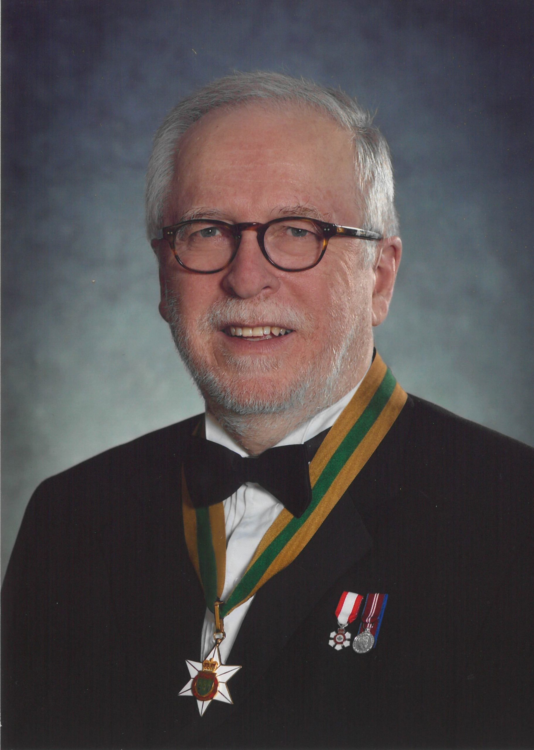 David Thauberger with Order of Canada medal. University of Regina Archives and Special Collections; David Thauberger Fonds, 2026-37, Box 3, File 21, photograph 3. Photograph by Digneyphotographics.